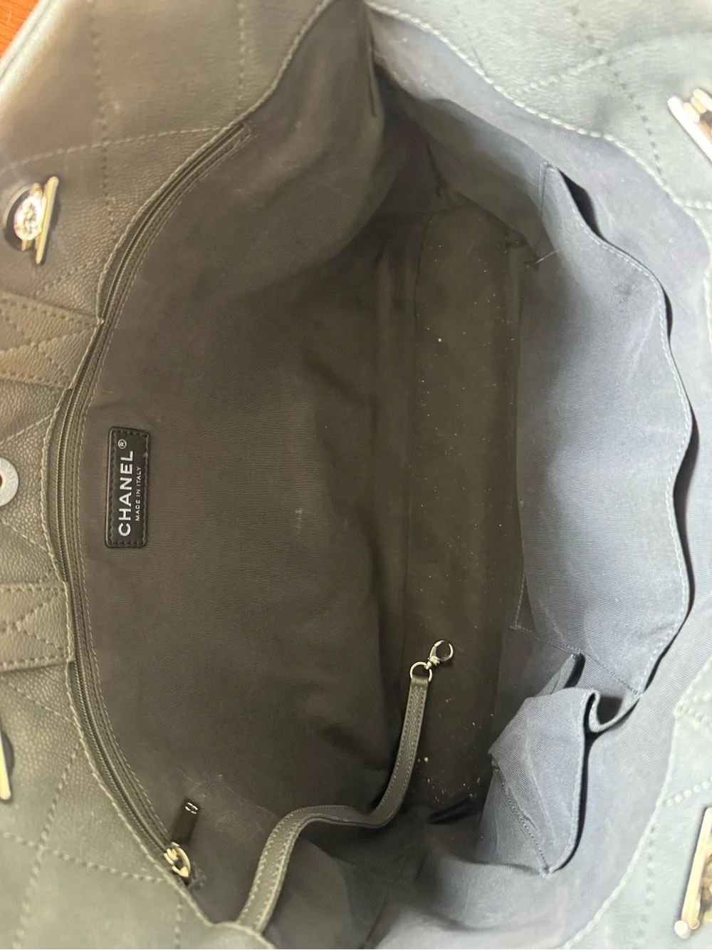 CHANEL Quilted Leather Tote in Grey with Chain-Strap